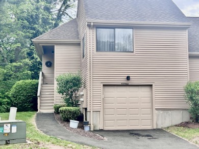 Lake Condo Sale Pending in Hamden, Connecticut