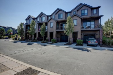 Lake Townhome/Townhouse For Sale in Bend, Oregon