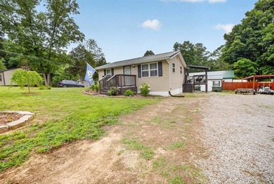 Affordable lake living awaits at 113 Carter Ln in Falls of - photo 3