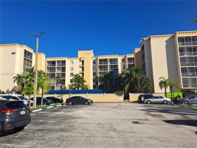 Maule Lake Condo For Sale in North Miami Beach Florida