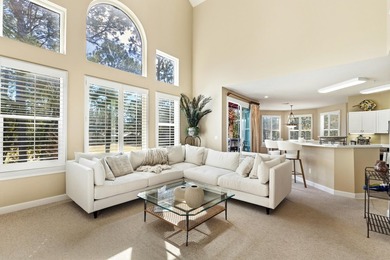 Now on the market is this premier, highly sought spacious 3 BR - photo 2