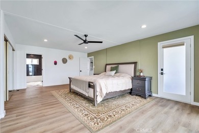 Wake up to stunning panoramic city views and unwind to ocean - photo 24