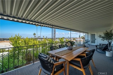 Wake up to stunning panoramic city views and unwind to ocean - photo 33