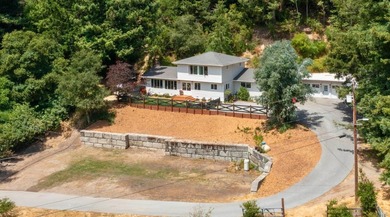 SUNSATIONAL! Rare treasure, nestled in a peaceful cul-de-sac and - photo 39