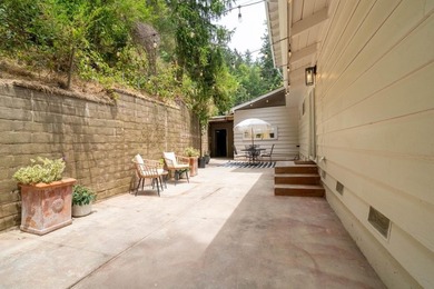 SUNSATIONAL! Rare treasure, nestled in a peaceful cul-de-sac and - photo 42
