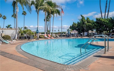 Wake up to stunning panoramic city views and unwind to ocean - photo 45