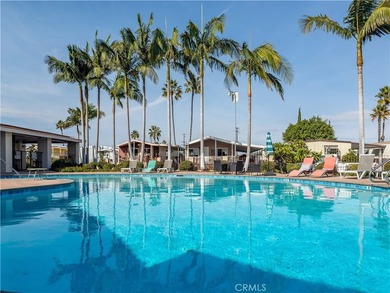 Wake up to stunning panoramic city views and unwind to ocean - photo 47