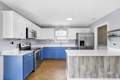 Island Living at its best!!! Beautiful 3-bedroom 2-bathroom home - photo 8