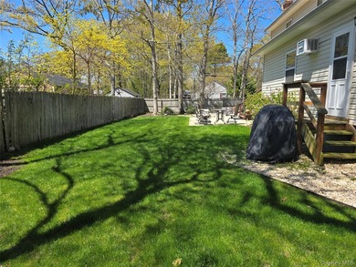 This huge colonial offers 2841 sf living space! Boasting 4 - photo 9