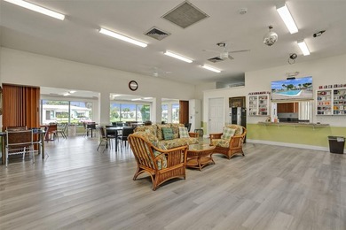 Welcome to this charming 1 Bedroom/1 Bathroom top-floor condo in - photo 27