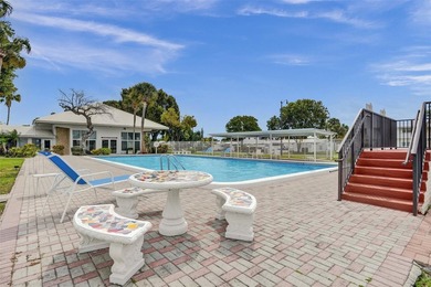 Welcome to this charming 1 Bedroom/1 Bathroom top-floor condo in - photo 30