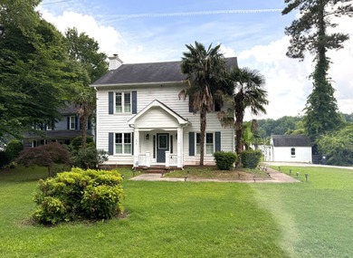 Lake Home For Sale in Snellville, Georgia