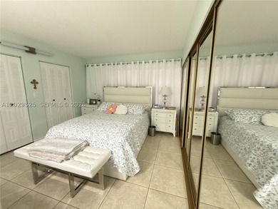 Beautiful and well-maintained 1-bedroom, 1.5-bath condominium - photo 12