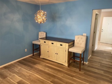 You won't want to miss this open and spacious 2/2 Maintenance - photo 12