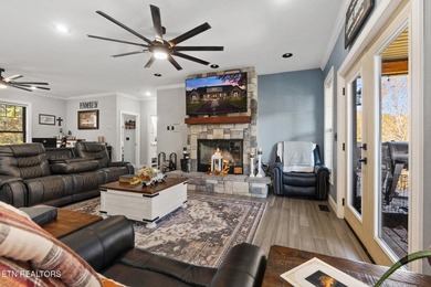Welcome to 975 Lake Smoky Rd, a rare lakefront retreat with 2 - photo 14