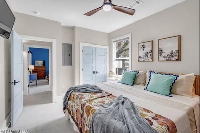 ''THE TREEHOUSE'' - A Luxurious Mid-Century, MODERN designed - photo 17