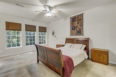 Welcome to this beautifully maintained 4-bedroom, 2.5-bath home - photo 21