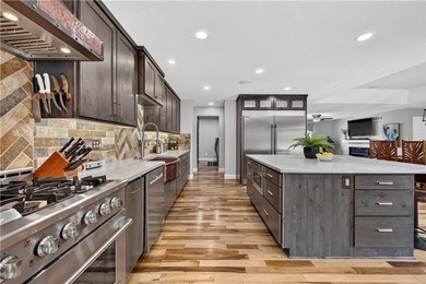 Welcome to your own private 15.38-acre retreat where luxury - photo 21