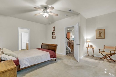 Welcome to this beautifully maintained 4-bedroom, 2.5-bath home - photo 22