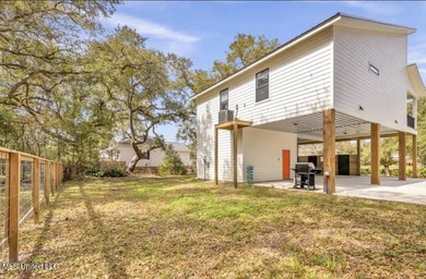 ''THE TREEHOUSE'' - A Luxurious Mid-Century, MODERN designed - photo 26