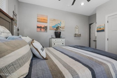 Welcome to 975 Lake Smoky Rd, a rare lakefront retreat with 2 - photo 28