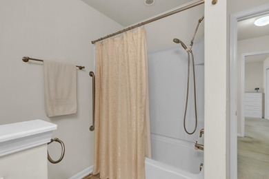 Welcome to this beautifully maintained 4-bedroom, 2.5-bath home - photo 32