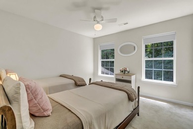 Welcome to this beautifully maintained 4-bedroom, 2.5-bath home - photo 33