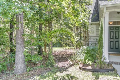 Welcome to this beautifully maintained 4-bedroom, 2.5-bath home - photo 40