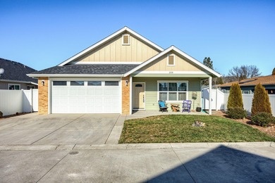 Rogue River Home For Sale in Grants Pass Oregon