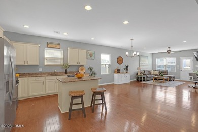 Natural Gas Cooking, Hardwood Floors, Gas Fireplace, Tankless - photo 10