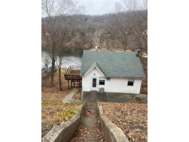 Lake Home Off Market in Putnam Valley, New York