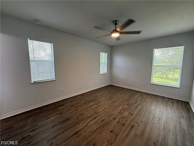 Beautiful 3 bedroom 2 bath CBS home on oversized waterfront lot - photo 11