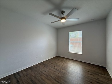 Beautiful 3 bedroom 2 bath CBS home on oversized waterfront lot - photo 15