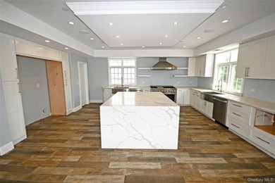 Spacious Waterfront Almost New Construction | 5 Bed | 3 Bath | - photo 16