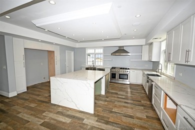 Spacious Waterfront Almost New Construction | 5 Bed | 3 Bath | - photo 17