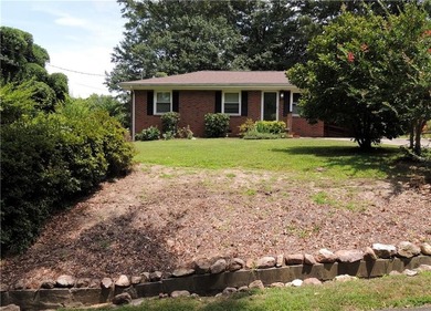 LOCATION LOCATION LOCATION! Incredible Convenience to Hot Green - photo 2