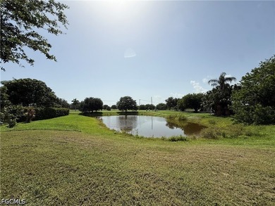Beautiful 3 bedroom 2 bath CBS home on oversized waterfront lot - photo 23