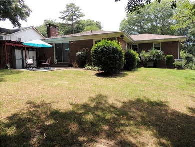 LOCATION LOCATION LOCATION! Incredible Convenience to Hot Green - photo 5