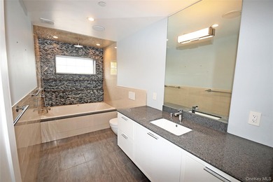 Spacious Waterfront Almost New Construction | 5 Bed | 3 Bath | - photo 27