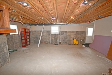Spacious Waterfront Almost New Construction | 5 Bed | 3 Bath | - photo 38