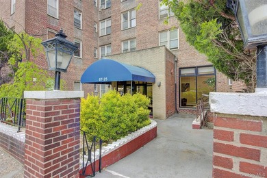 Large 2 bedroom/Jr.4 in move in condition-lots of windows-bright - photo 1