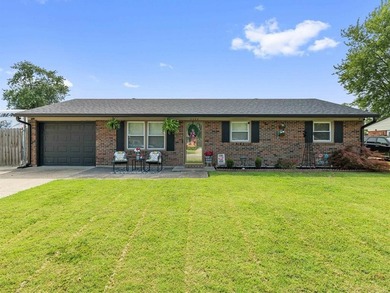 Welcome to this well-maintained 3-bedroom, 1-bath home situated - photo 1