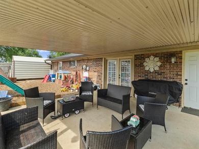 Welcome to this well-maintained 3-bedroom, 1-bath home situated - photo 3
