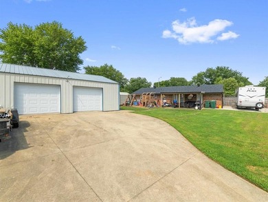 Welcome to this well-maintained 3-bedroom, 1-bath home situated - photo 4