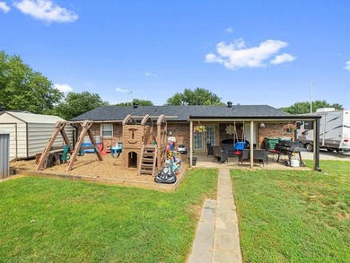 Welcome to this well-maintained 3-bedroom, 1-bath home situated - photo 8