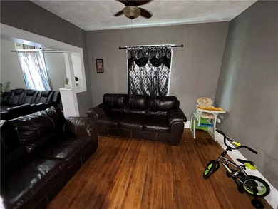 Spacious 4 bedroom Colonial! Currently rented at $1,512 per - photo 9