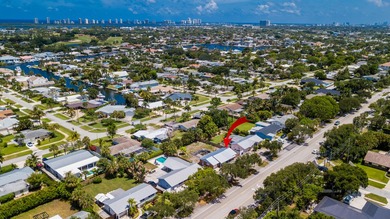 The perfect Handy-man special with a 10,000 sqft lot. Amazing - photo 11