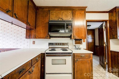 Opportunity awaits in River Bend! Situated on a desirable lot - photo 12