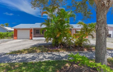 The perfect Handy-man special with a 10,000 sqft lot. Amazing - photo 13