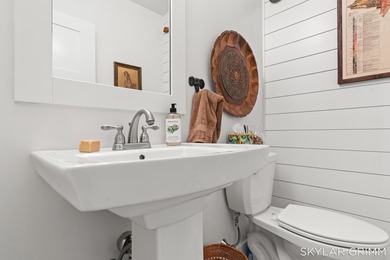 Welcome to effortless lakeside living in the heart of Whitehall - photo 22